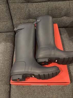 7W - Hunter Women's Original Tall Back Adjustable Rain Boots Navy